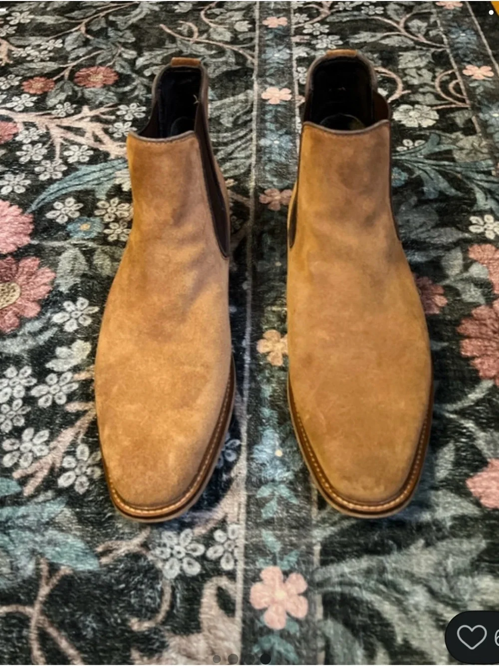 Men's Suede Chukka Boots in Tan Brown
